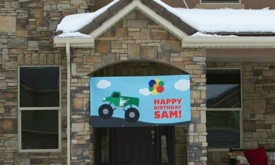 What are Happy Birthday Signs & Banners?