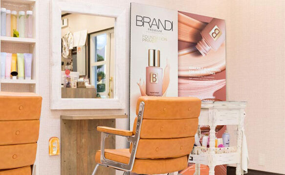 Falconboard-Salon